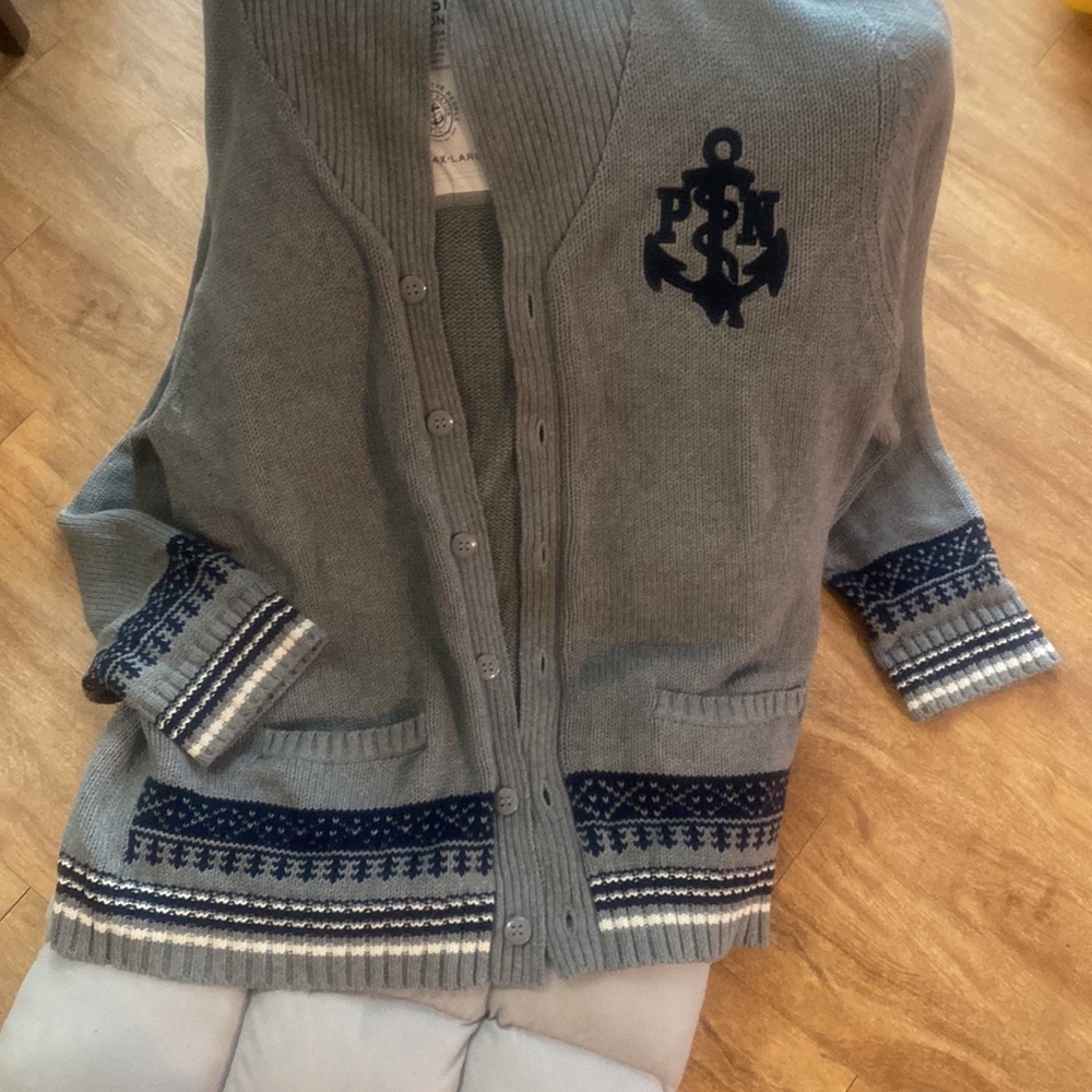 Mens Parish Nation sweater gently worn, Size 4XLG. Gray and blue with buttons